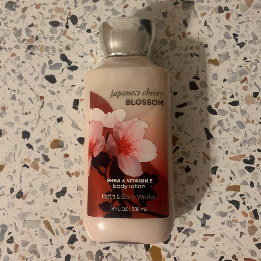 Bath & Body Works Japanese Cherry Blossom Body Lotion